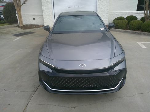 Used 2026 Toyota Crown XLE image 3