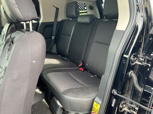 Used 2011 Toyota FJ Cruiser 4WD w/ Upgrade Pkg image 10