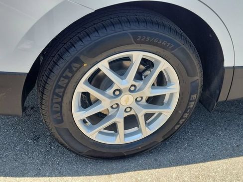 Used 2023 Chevrolet Equinox LT w/ Driver Convenience Package FWD image 26