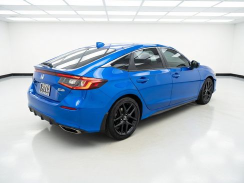 Used 2022 Honda Civic Sport Touring image 4
