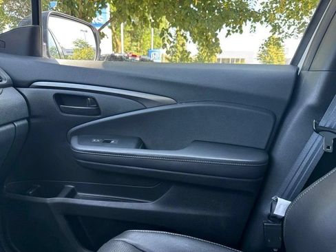 Used 2023 Honda Passport EX-L image 32