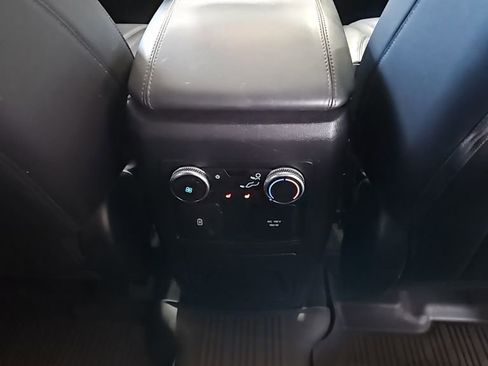 Used 2022 Ford Explorer Platinum w/ Equipment Group 601A image 18