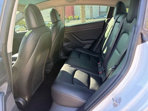 Used 2020 Tesla Model 3 Standard Range RWD image 11
