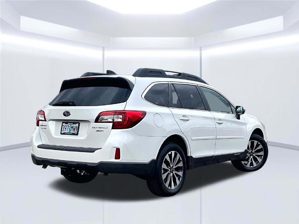 Used 2016 Subaru Outback 3.6R Limited AWD/4WD image 14