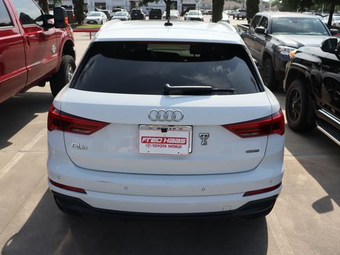 Used 2021 Audi Q3 2.0T Premium Plus AWD/4WD image 9