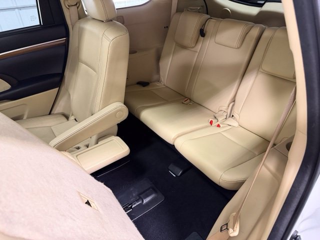 Used 2017 Toyota Highlander Limited Platinum AWD/4WD image 9