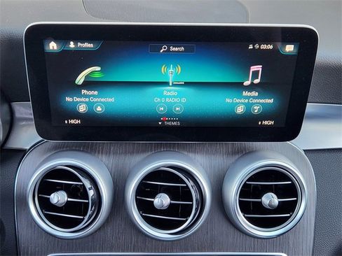 Used 2021 Mercedes-Benz GLC 300 4MATIC image 13