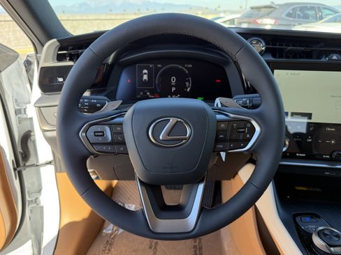 New 2026 Lexus RZ 350e 2WD image 18