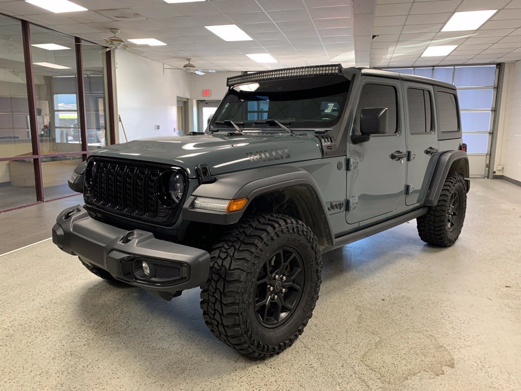 Used 2024 Jeep Wrangler Unlimited Sport AWD/4WD image 4