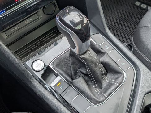 New 2026 Volkswagen Taos SE image 21