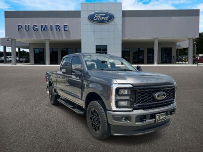 New 2025 Ford F250 Lariat w/ Black Appearance Package