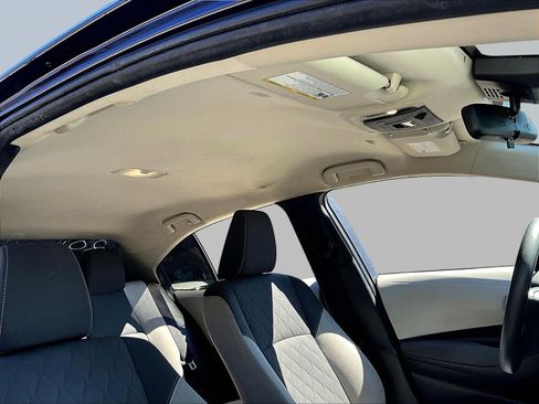 Used 2024 Toyota Corolla LE w/ LE Convenience Package image 18