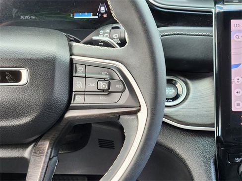 Used 2022 Jeep Grand Cherokee Limited 4xe image 28