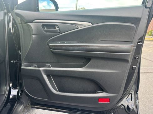 Used 2023 Honda Passport TrailSport image 20