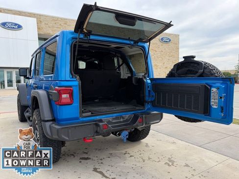 Used 2025 Jeep Wrangler Unlimited Rubicon w/ Convenience Group image 30