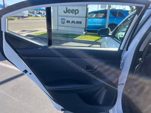 Used 2025 Nissan Sentra S FWD image 33