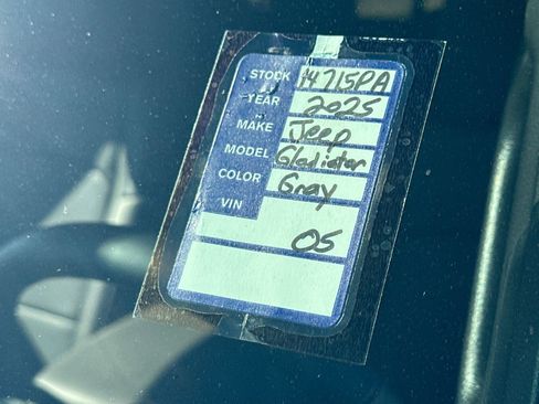 Used 2025 Jeep Gladiator Mojave w/ Convenience Group image 26