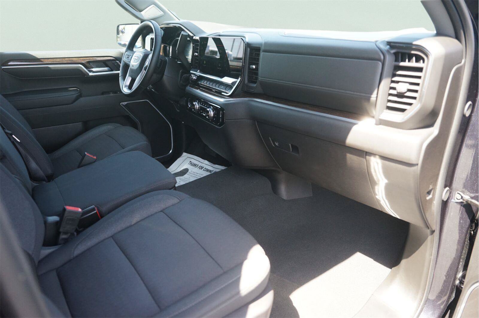 Used 2024 GMC Sierra 1500 Elevation RWD image 17