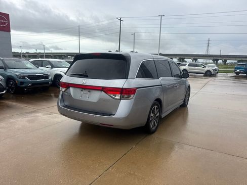 Used 2016 Honda Odyssey Touring Elite image 18