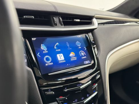 Used 2014 Cadillac XTS Platinum FWD image 24