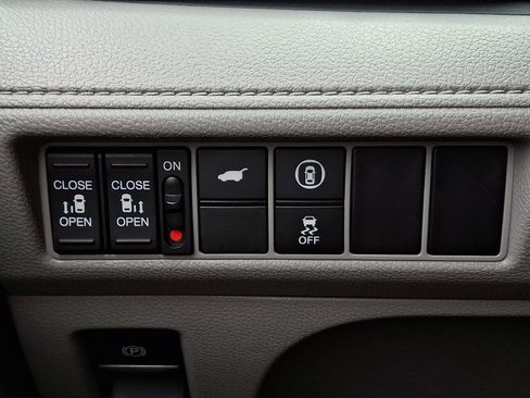 Used 2023 Honda Odyssey EX-L image 22