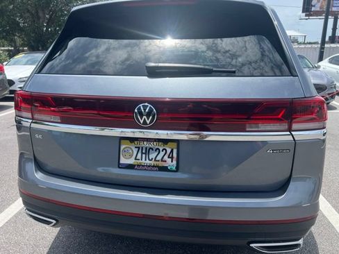 Used 2024 Volkswagen Atlas SE AWD/4WD image 4