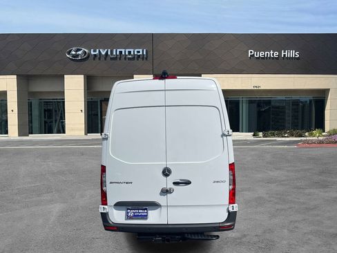 Used 2023 Mercedes-Benz Sprinter 2500 image 5