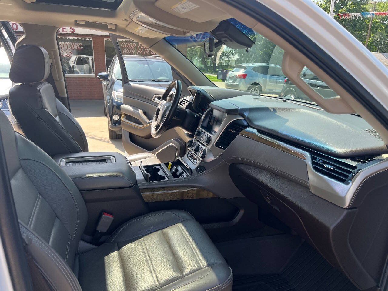 Used 2017 GMC Yukon Denali w/ Open Road Package AWD/4WD image 20