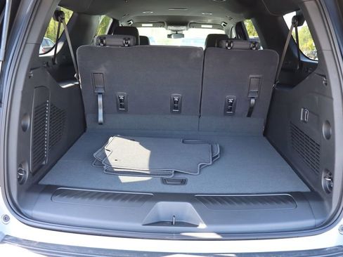 New 2026 Chevrolet Suburban LS w/ Max Trailering Package AWD/4WD image 23