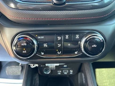 Used 2021 Chevrolet TrailBlazer RS w/ Sun and Liftgate Package image 26