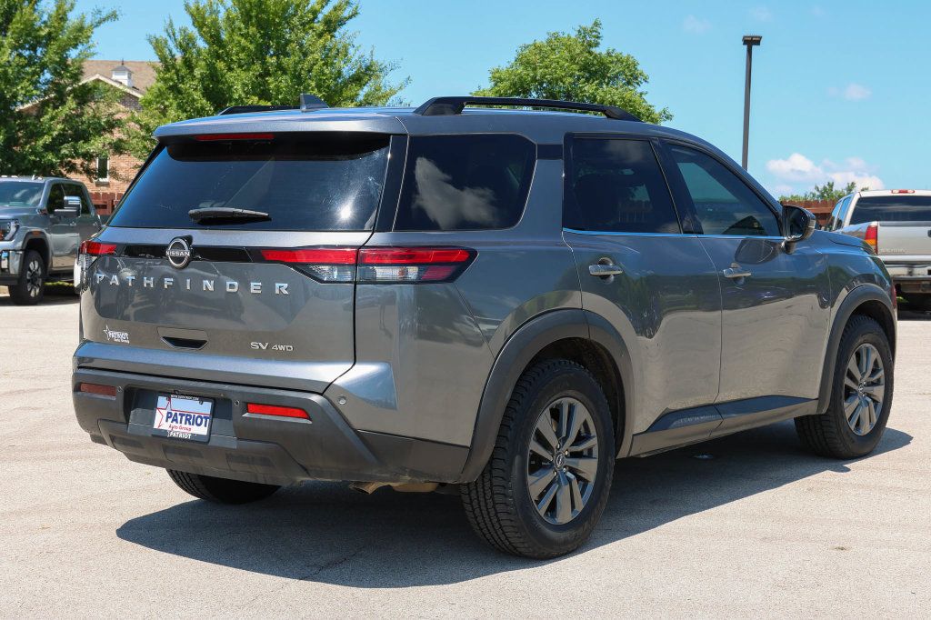 Used 2022 Nissan Pathfinder SV AWD/4WD image 4