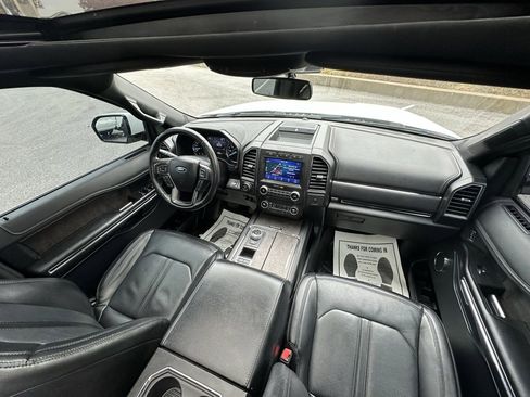 Used 2021 Ford Expedition Limited image 9