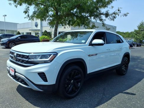 Certified 2022 Volkswagen Atlas Cross Sport SE AWD/4WD image 5