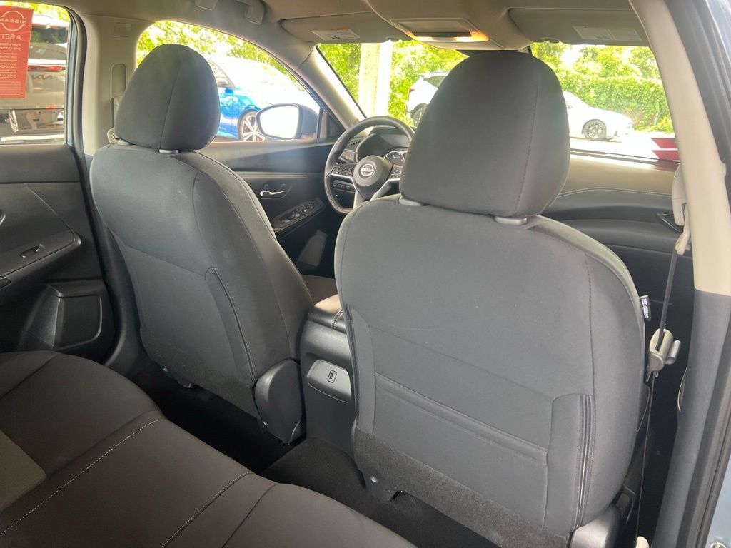 Certified 2024 Nissan Sentra SV w/ Trunk Package FWD image 15