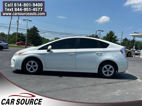 Used 2014 Toyota Prius Three w/ Solar Roof Package FWD image 2