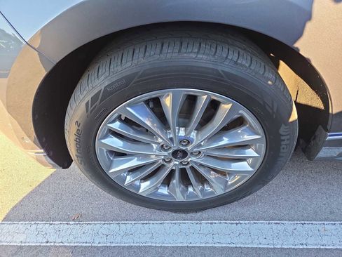 Used 2024 Ford Edge Titanium w/ Titanium Elite Package image 9