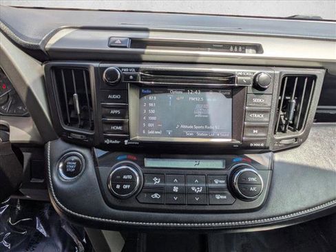 Used 2018 Toyota RAV4 XLE AWD/4WD image 15