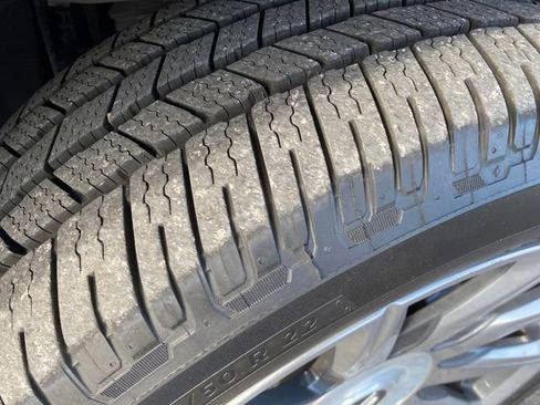 Certified 2022 Cadillac Escalade Premium Luxury Platinum image 26