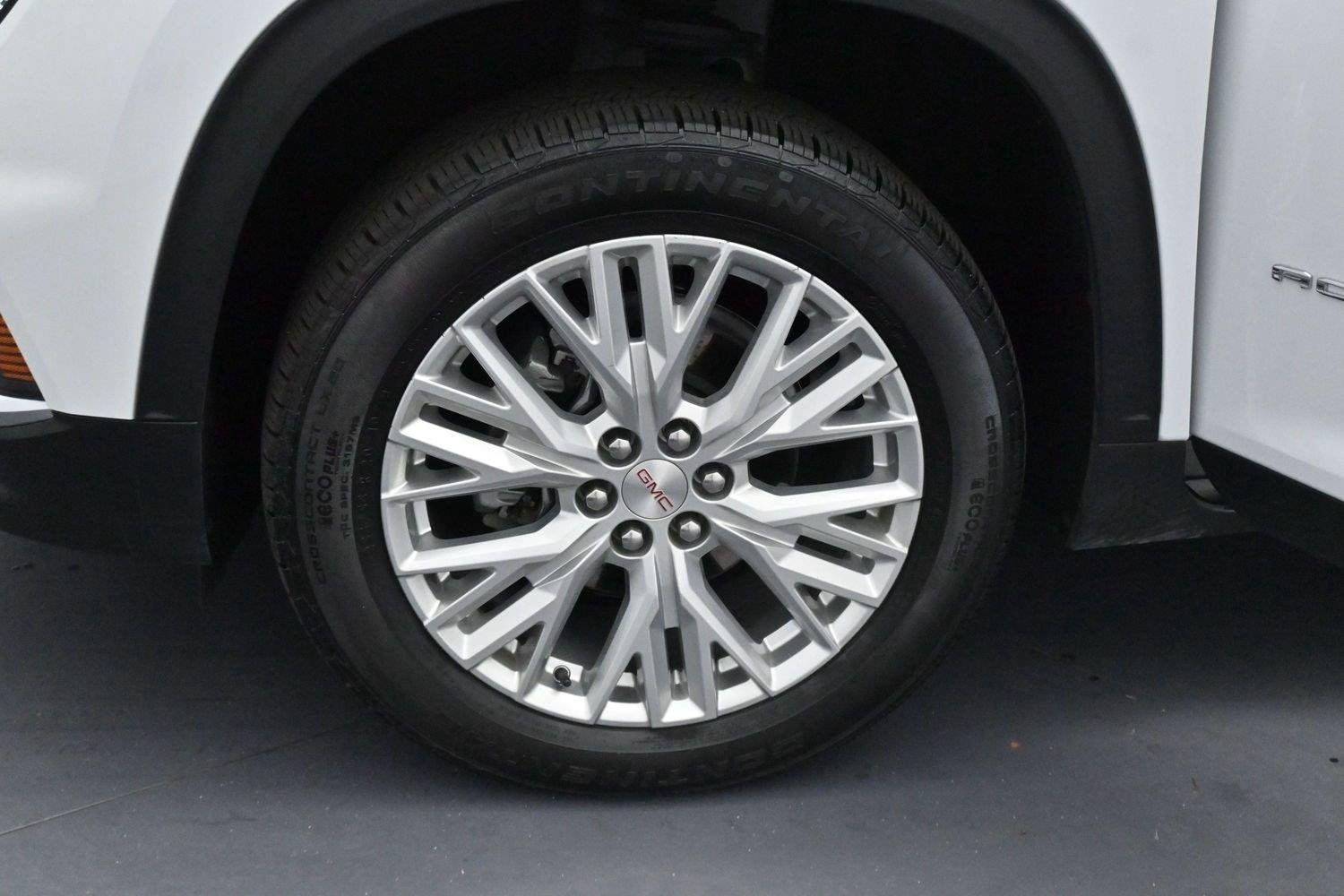 Used 2026 GMC Acadia Elevation w/ Elevation Premium Package FWD image 37