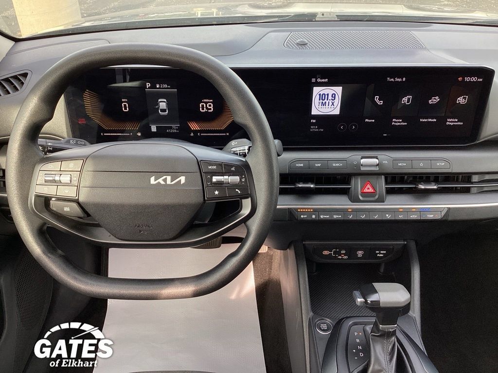 Used 2025 Kia K4 FWD image 16