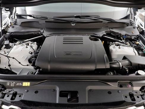 New 2025 Land Rover Discovery S AWD/4WD image 25