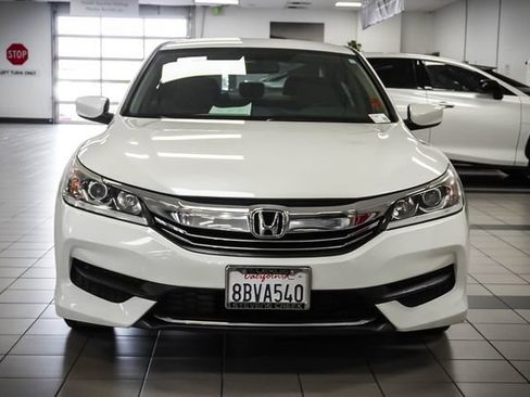 Used 2017 Honda Accord LX image 4