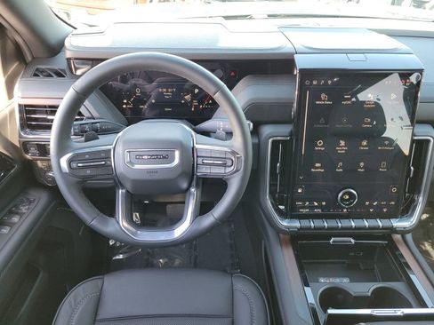New 2026 GMC Yukon Denali w/ Sun & Power Step Package AWD/4WD image 9