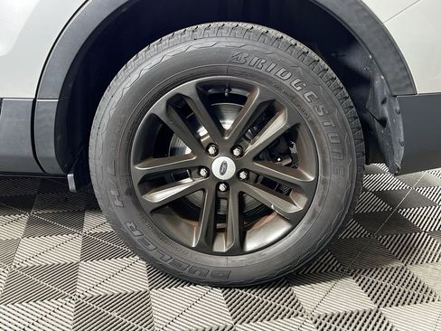Used 2012 Ford Explorer XLT FWD image 32