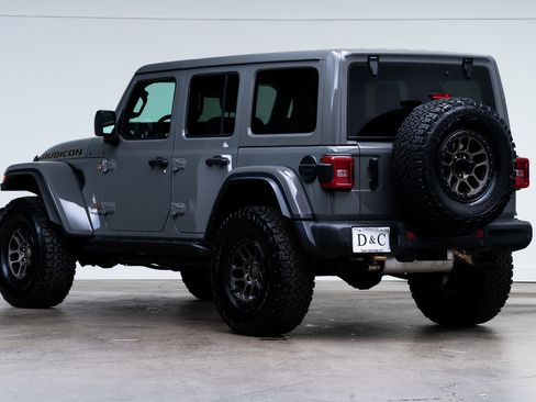 Used 2022 Jeep Wrangler Unlimited Rubicon w/ Xtreme Recon 35" Tire Package AWD/4WD image 4