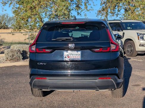 Used 2023 Honda CR-V LX image 6