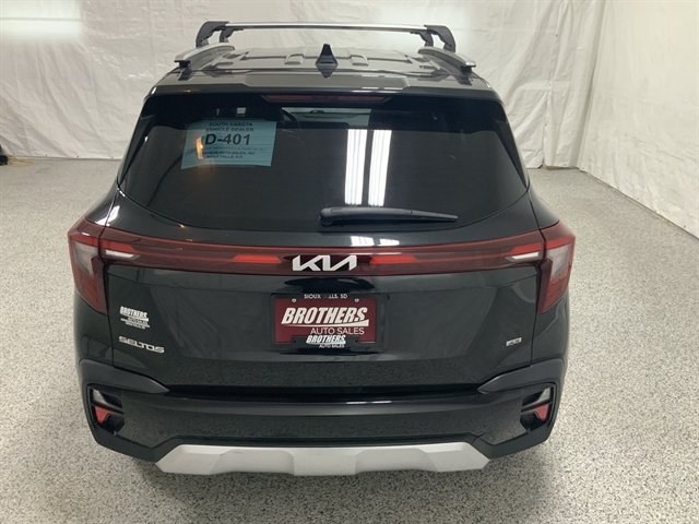 Used 2024 Kia Seltos SX w/ SX Sunroof Package AWD/4WD image 6