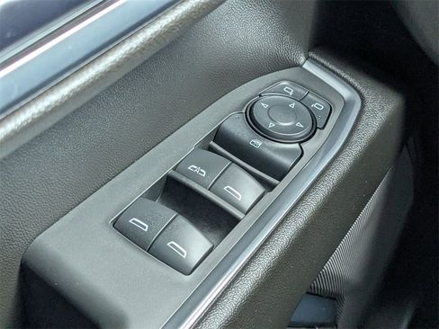 Used 2024 Chevrolet Silverado 1500 LT image 23