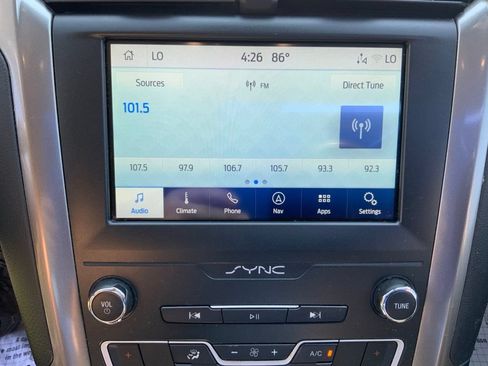 Used 2020 Ford Fusion SE FWD image 19