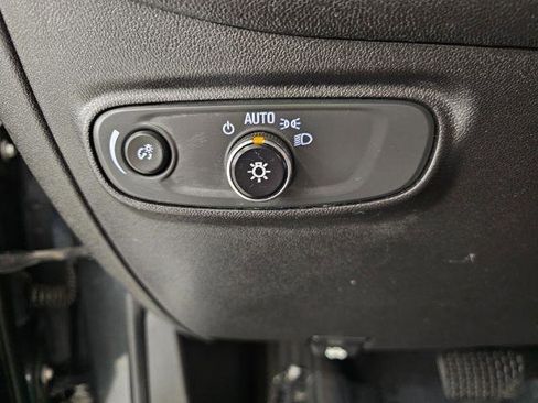 Used 2018 Chevrolet Equinox LT image 14